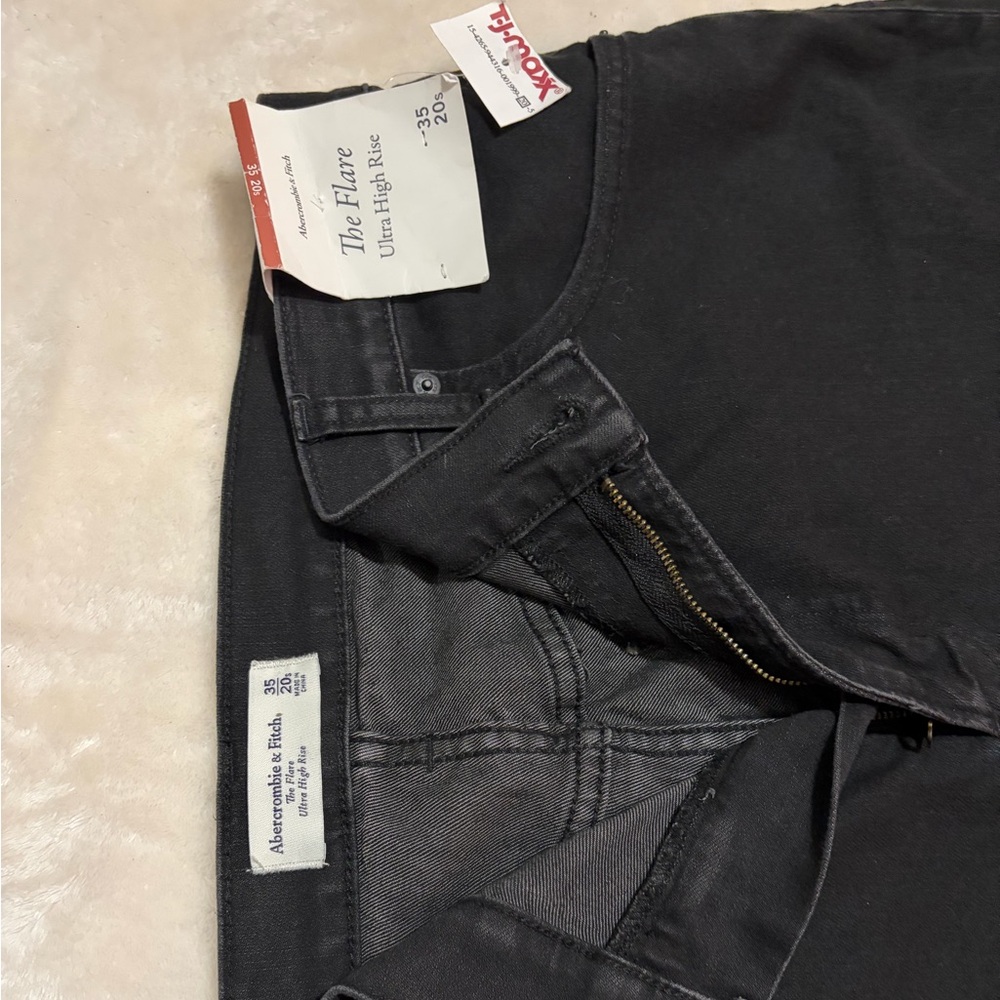 Abercrombie & Fitch women’s Black Jeans size 20 the flare ultra high rise